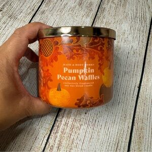 NWT Bath & Body Works Pumpkin Pecan Waffles Candle 3 Wick BBW